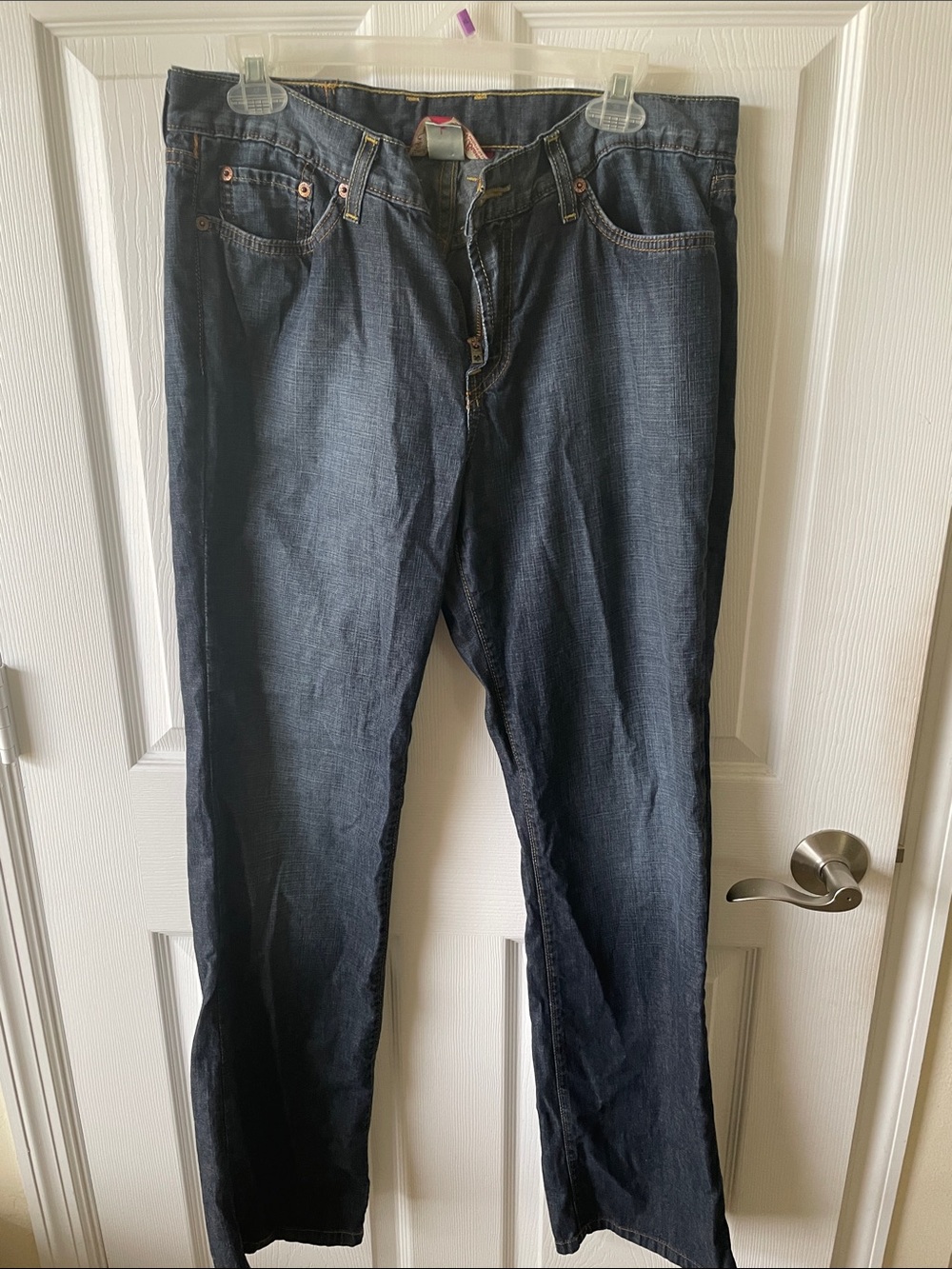 Womens Lucky Brand jeans with flare bottom